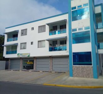 Edificio Comercial de 3 Niveles